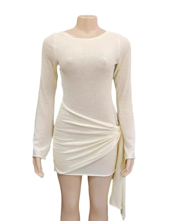 Belle Allure | Moderne Jurk met Knoopdetail